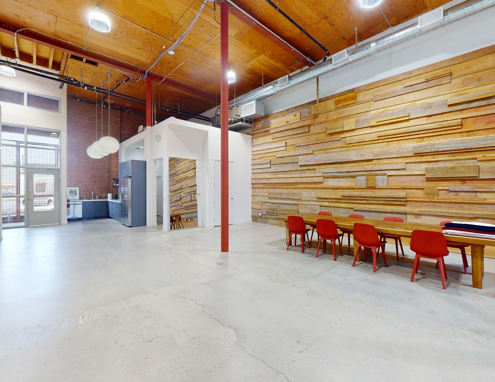1447 Cloverfield creative office exterior